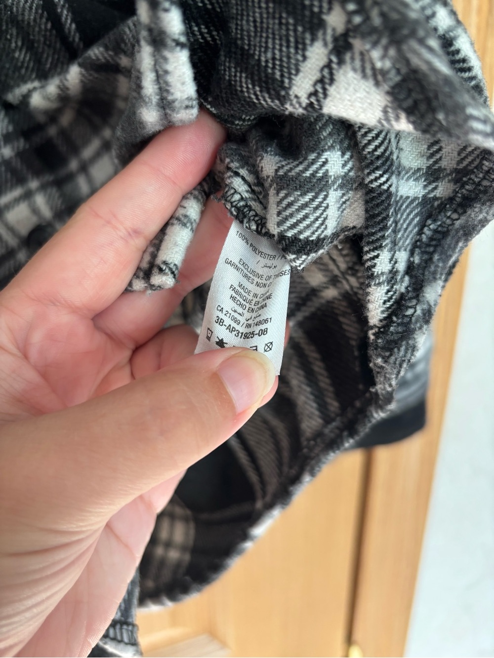 Ardene Black & White Oversized Plaid Button-Down Shirt - Picture 5 of 14
